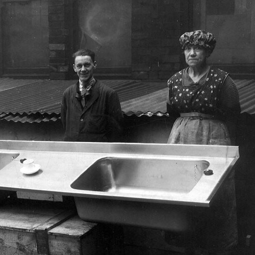 12-1930s-sissons-start-to-make-domestic-sinks-from-stainless-steel_500x500_acf_cropped