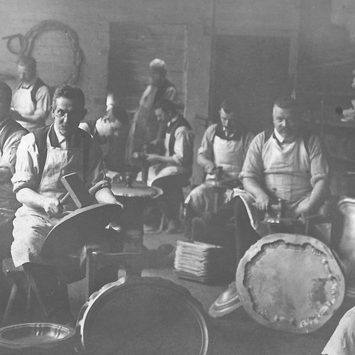 3-sissons-workers-1814_500x500_acf_cropped